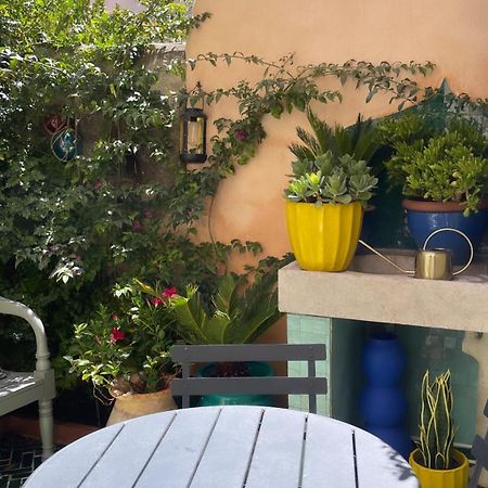 Petit Patio - 2 Chambres - Centre Ville - Climatisation 卡西斯 外观 照片