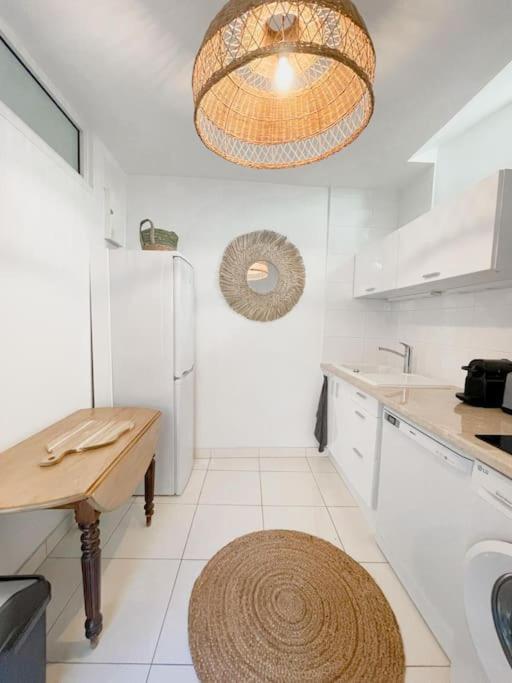 Petit Patio - 2 Chambres - Centre Ville - Climatisation 卡西斯 外观 照片