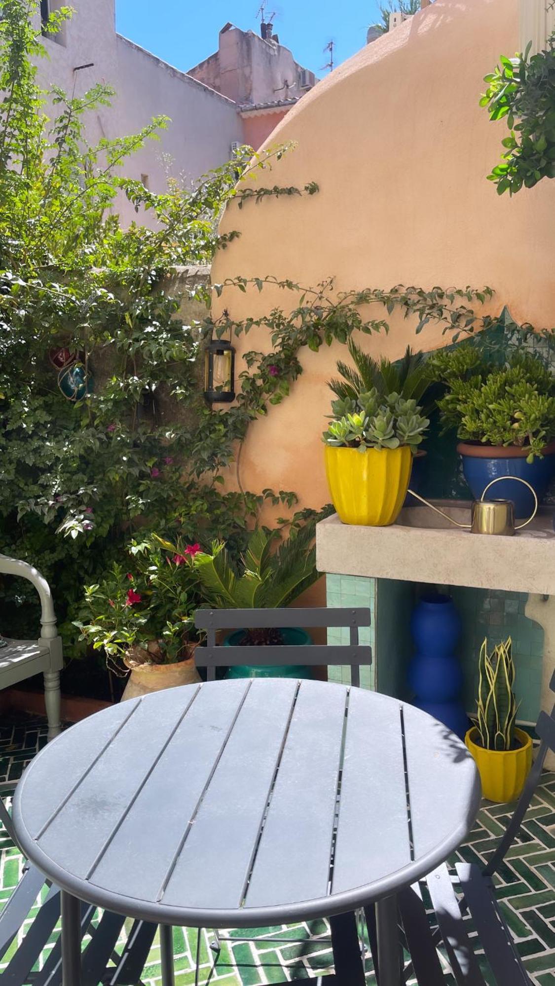 Petit Patio - 2 Chambres - Centre Ville - Climatisation 卡西斯 外观 照片